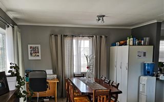 2 Bedroom Flat in Lyttelton