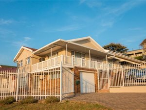 5 Bedroom House in Merebank East