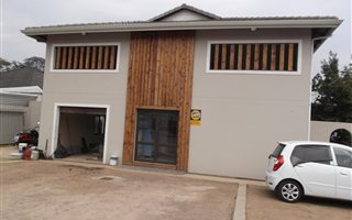 112 m² Commercial space in Manors