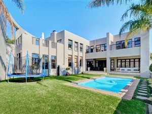 5 Bed House in Maroeladal