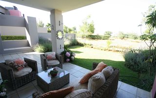2 Bedroom Townhouse in Lombardy Estate