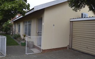 3 Bedroom Townhouse in Wilgehof