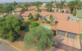 3 Bedroom House in Highveld