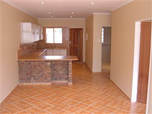 2 Bed Garden Cottage in Wierda Park Ext 2