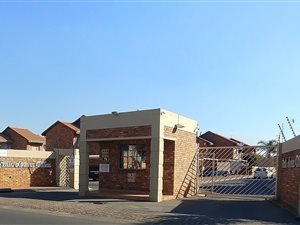 3 Bed Apartment in Ravenswood