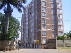 2 Bedroom Flat in Montclair