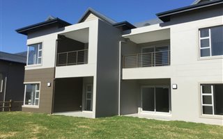 3 Bedroom Apartment in Simbithi Estate
