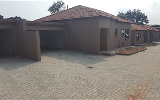 3 Bedroom House in Akasia