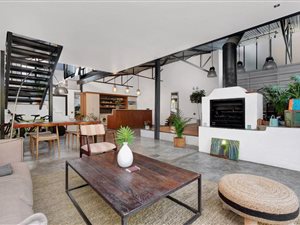 3 Bed Apartment in Braamfontein Werf