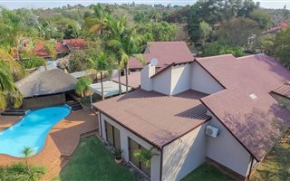 4 Bedroom House in Waterkloof Glen