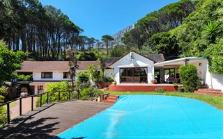 5 Bedroom House in Higgovale