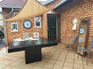 5 m² Commercial space in Rooihuiskraal North