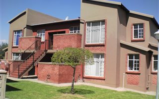 2 Bedroom Apartment in Honeydew Manor