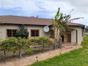 1.4 ha Farm in Sir Lowrys Pass