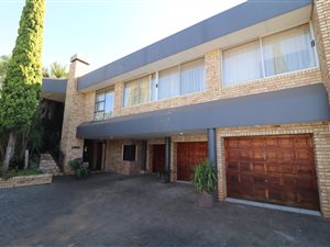 3 Bed House in Pentagon Park