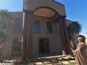 1100 m² Commercial space in Bredell AH
