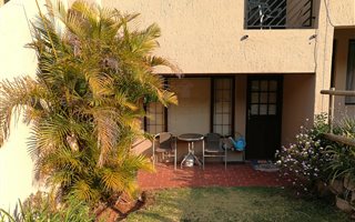1 Bedroom Flat in Bruma