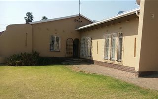 3 Bedroom House in Isandovale