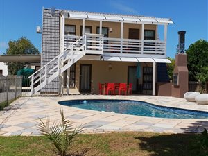 4 Bedroom House in The Island