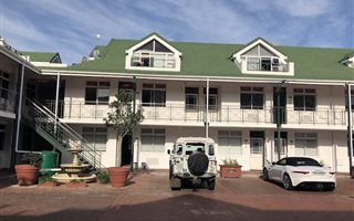 95 m² Commercial space in Gardens