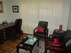 335 m² Office Space in Hatfield