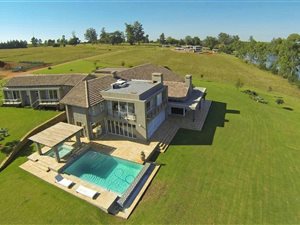 4 Bed House in White River