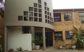 140 m² Office Space in Ferndale