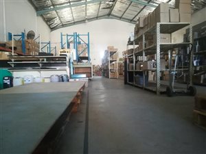 420 m² Industrial space in Umbilo