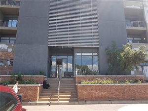 705 m² Office Space in Magaliessig