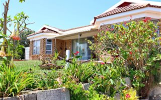 3 Bedroom House in Fraaiuitsig