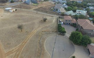 2126 m² Land available in Westlake Estate