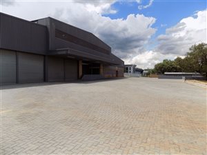 8555 m² Industrial space in Isando