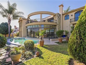 4 Bed House in Dainfern Golf Estate