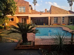 6 Bed House in Lenasia