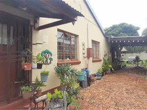 2 Bed House in Nigel Central