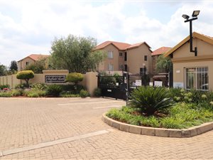 2 Bed Apartment in Pomona