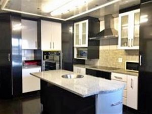 6 Bed House in Nyala Park