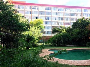 2 Bed Flat in Sunnyside
