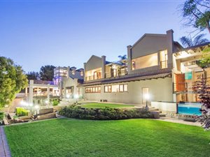 1500 m² Commercial space in Waterkloof Ridge