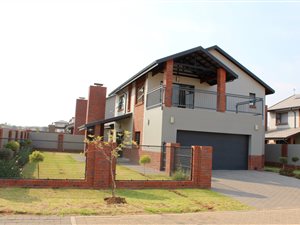 3 Bed House in Zambezi Manor Estate