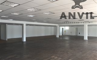 633 m² Retail Space in Somerset West Central