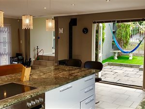 3 Bed House in De Bron