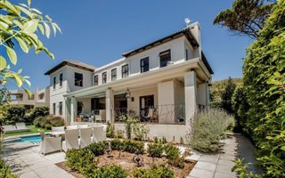4 Bedroom House in Silvertree Estate