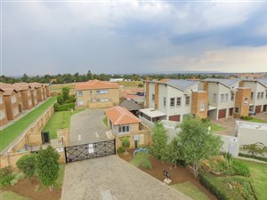 3 Bed Townhouse in Meyersdal