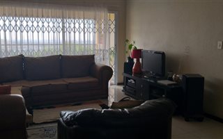2 Bedroom Townhouse in Primrose Hill