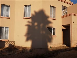 3 Bed Townhouse in Westonaria