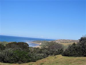 845 m² Land available in Cintsa