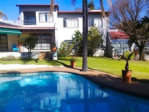 6 Bed House in River Club