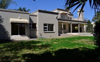4 Bedroom House in Dainfern Golf Estate