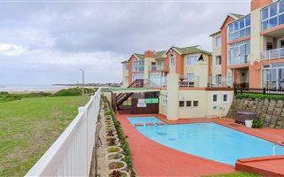 2 Bedroom Apartment in Aston Bay